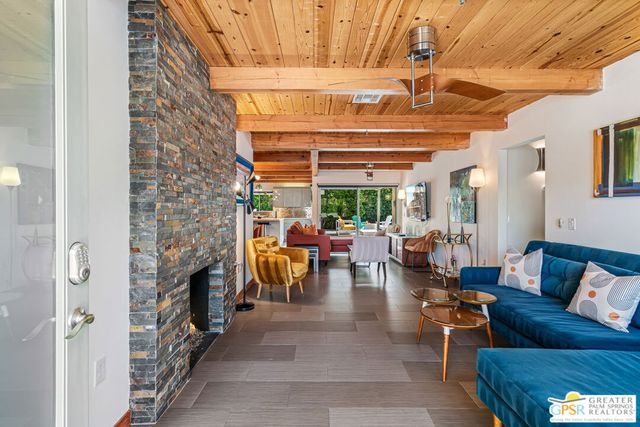 1327 E San Lucas Road, Palm Springs, CA 92264