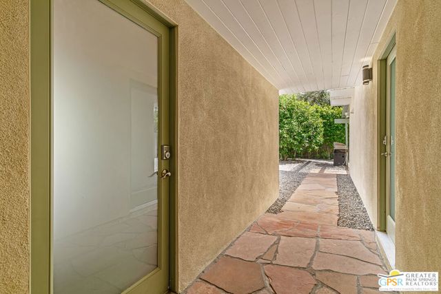 1327 E San Lucas Road, Palm Springs, CA 92264