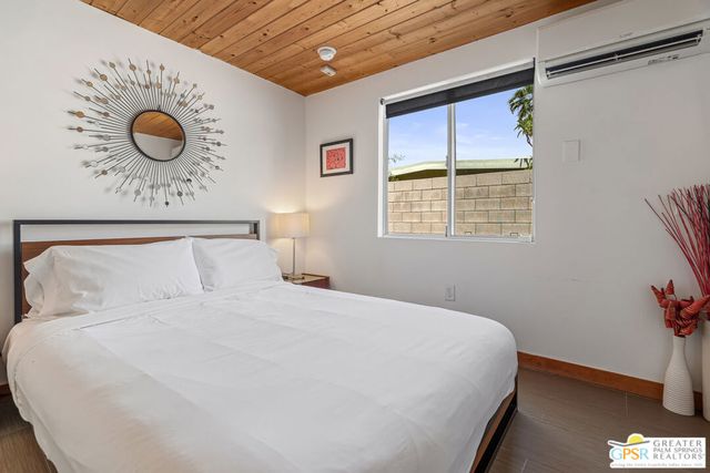 1327 E San Lucas Road, Palm Springs, CA 92264