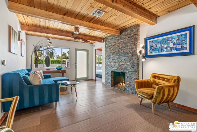 1327 E San Lucas Road, Palm Springs, CA 92264