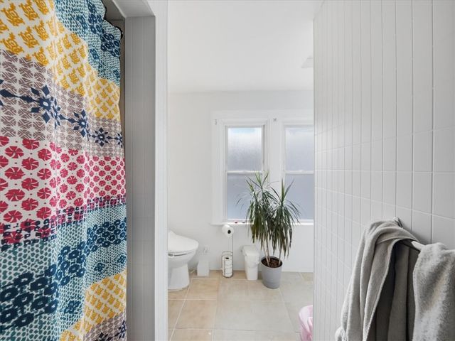 6489 Simmons Avenue, South Park, PA 15129