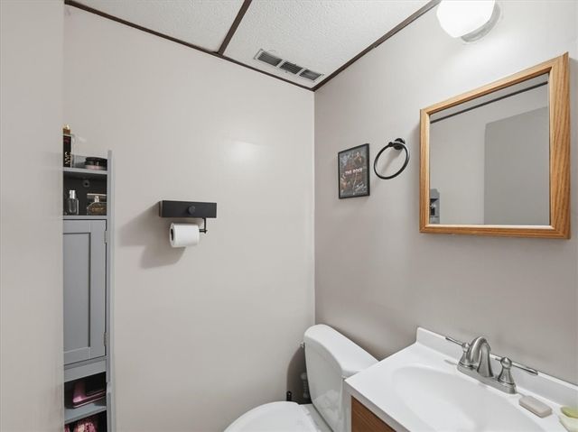 6489 Simmons Avenue, South Park, PA 15129