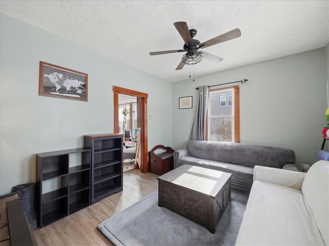 6489 Simmons Avenue, South Park, PA 15129