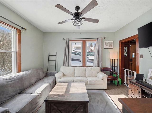 6489 Simmons Avenue, South Park, PA 15129