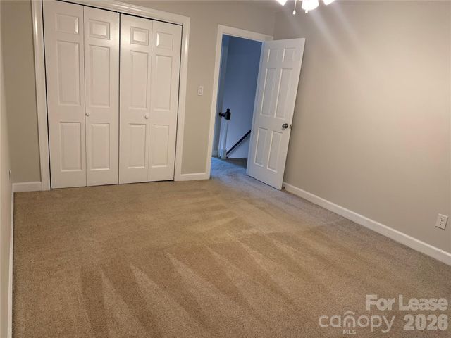 2705 N Center Street 26, Hickory, NC 28601