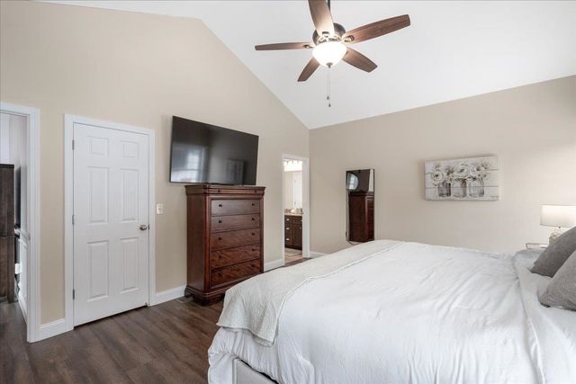 18 Memory Lane, Loudon, NH 03307