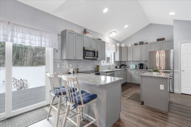 18 Memory Lane, Loudon, NH 03307