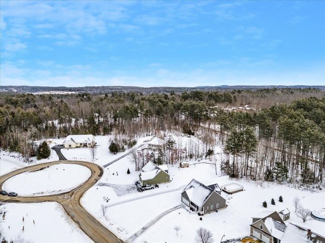18 Memory Lane, Loudon, NH 03307