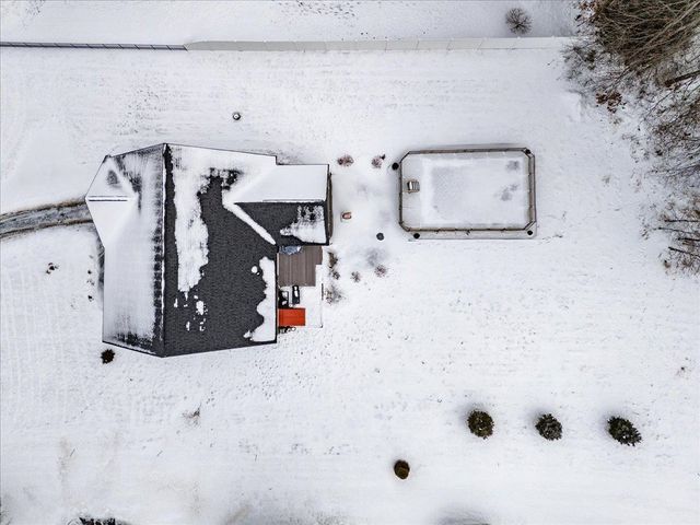 18 Memory Lane, Loudon, NH 03307