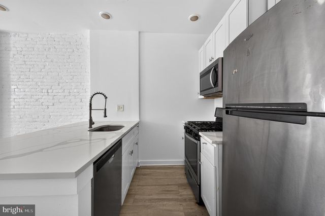 2531 N DOVER ST, Philadelphia, PA 19132