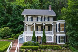 148 Main Street, Roslyn, NY 11576