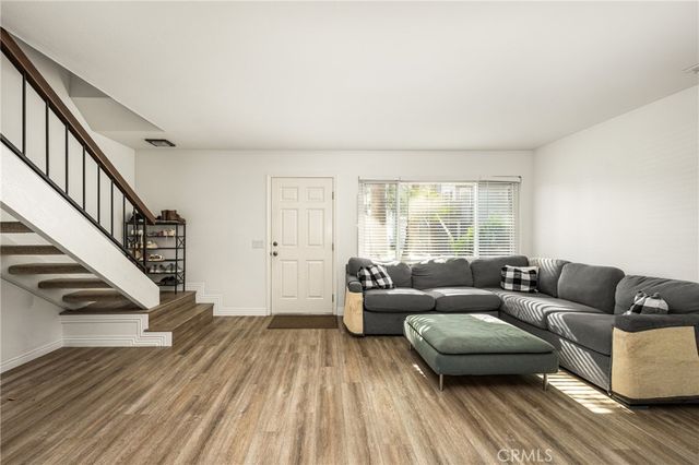 19752 Bromley Lane 9, Huntington Beach, CA 92646