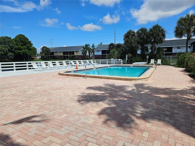 200 COUNTRY CLUB DRIVE 1101, Largo, FL 33771