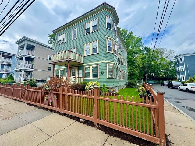 55 Brookley Road 3R, Boston, MA 02130
