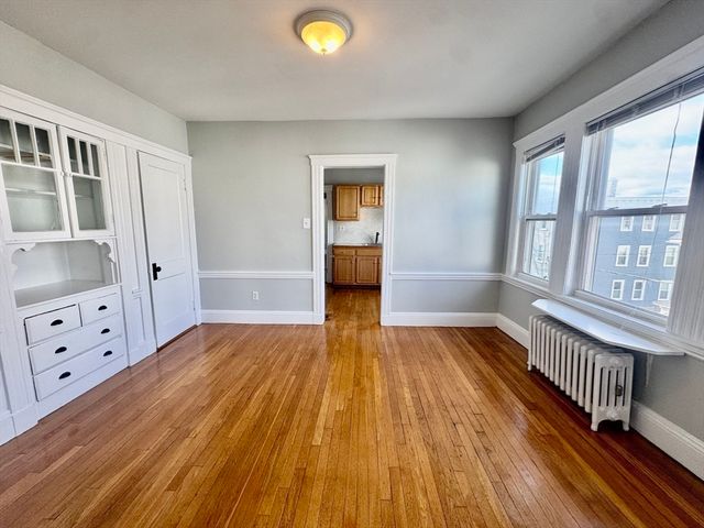 55 Brookley Road 3R, Boston, MA 02130