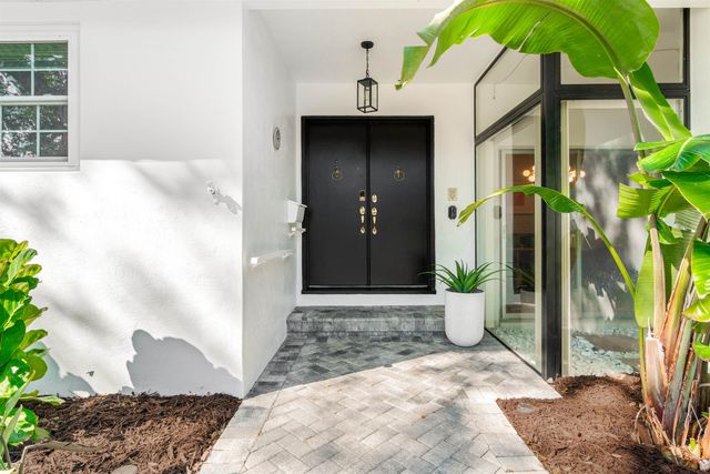 20 Lake Shore Dr, St Augustine, FL 32080