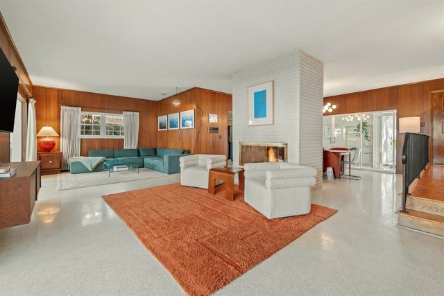 20 Lake Shore Dr, St Augustine, FL 32080