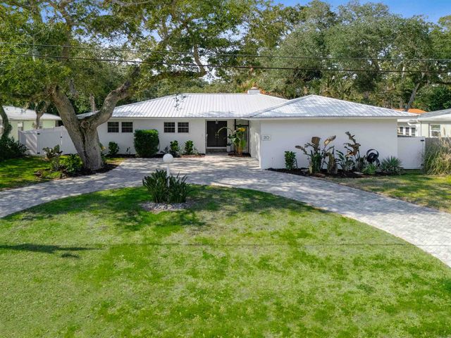 20 Lake Shore Dr, St Augustine, FL 32080