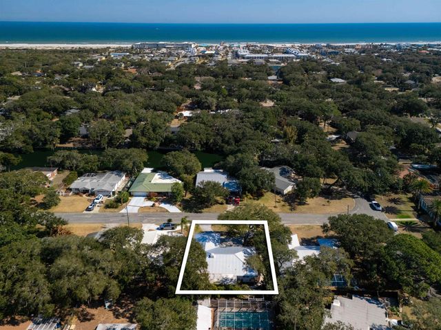 20 Lake Shore Dr, St Augustine, FL 32080