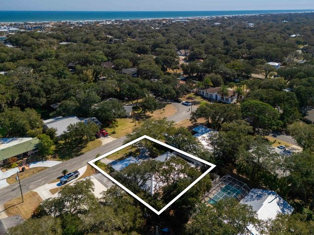 20 Lake Shore Dr, St Augustine, FL 32080