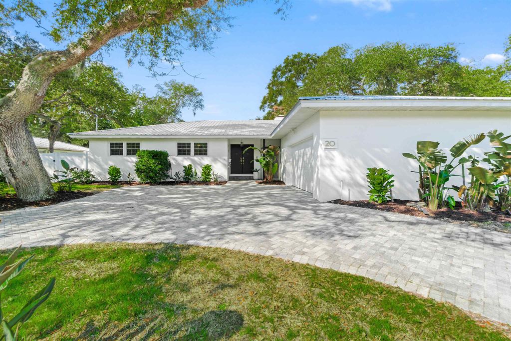 20 Lake Shore Dr, St Augustine, FL 32080