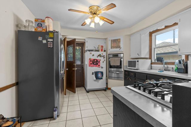 831 Overton Drive NE, Fridley, MN 55432