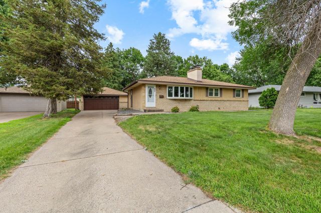 831 Overton Drive NE, Fridley, MN 55432