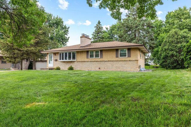 831 Overton Drive NE, Fridley, MN 55432