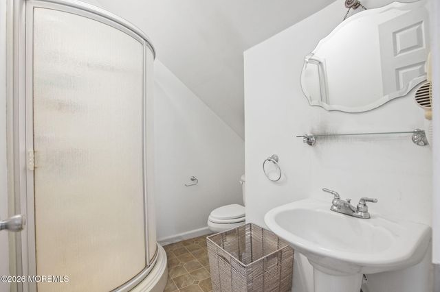 21 Fairway Drive, Toms River, NJ 08753