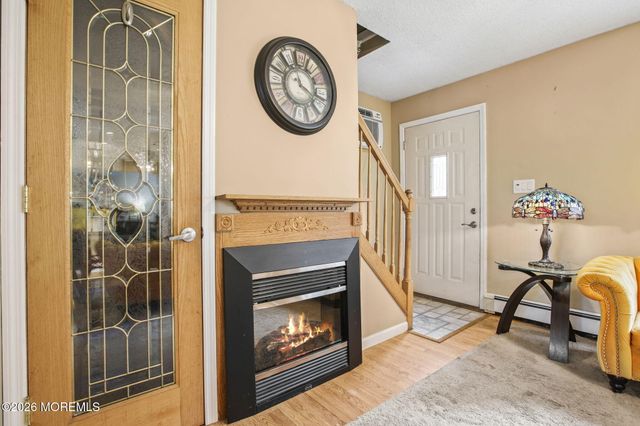 21 Fairway Drive, Toms River, NJ 08753