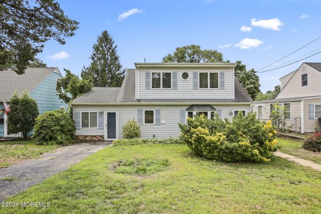 21 Fairway Drive, Toms River, NJ 08753