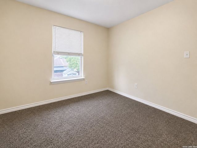 9656 SHOREBIRD LN, San Antonio, TX 78245