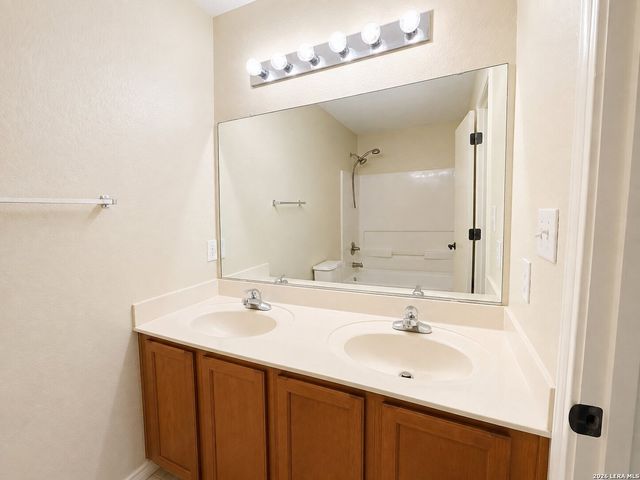 9656 SHOREBIRD LN, San Antonio, TX 78245