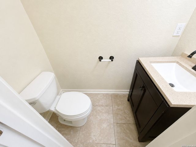 9656 SHOREBIRD LN, San Antonio, TX 78245