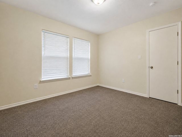 9656 SHOREBIRD LN, San Antonio, TX 78245