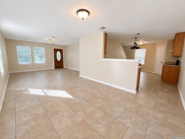9656 SHOREBIRD LN, San Antonio, TX 78245
