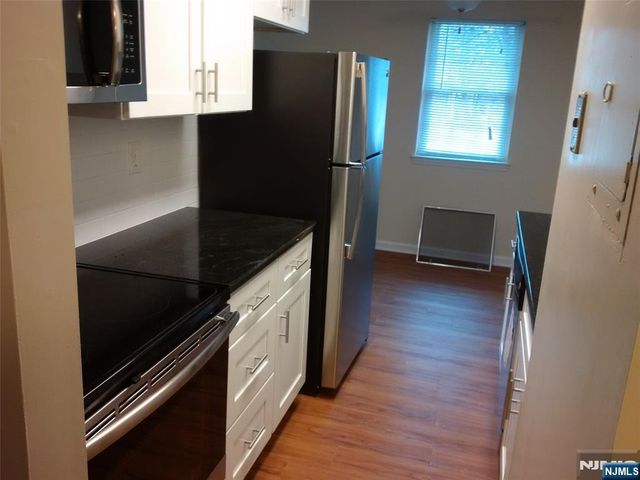 360 Knickerbocker Road 36, Dumont, NJ 07628