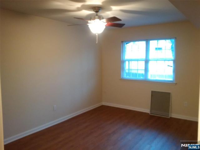 360 Knickerbocker Road 36, Dumont, NJ 07628