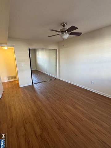 360 Knickerbocker Road 36, Dumont, NJ 07628