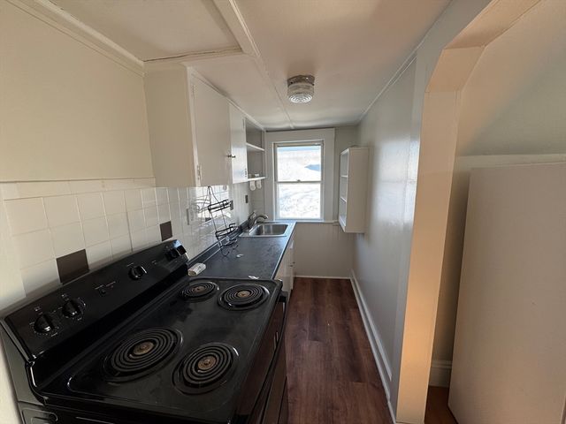 21 Davis Rd 3, Belmont, MA 02478