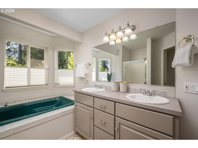 7130 Se PAMRICK Ln, Milwaukie, OR 97267