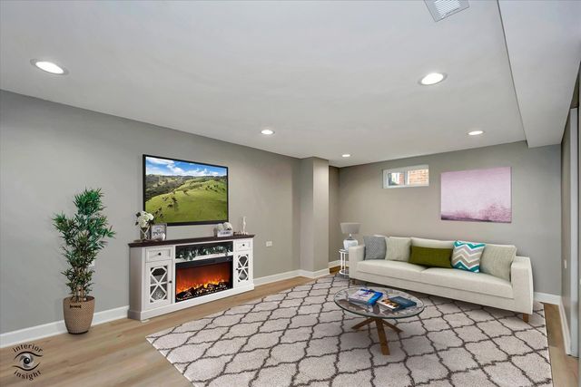 5230 S Hamlin Avenue, Chicago, IL 60632