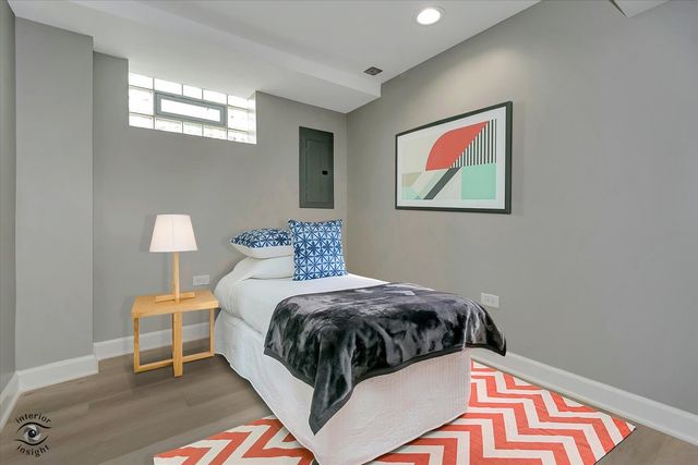 5230 S Hamlin Avenue, Chicago, IL 60632