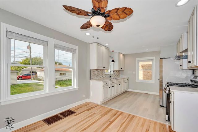 5230 S Hamlin Avenue, Chicago, IL 60632