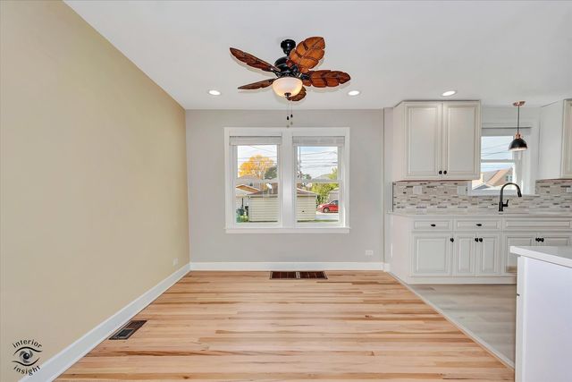 5230 S Hamlin Avenue, Chicago, IL 60632