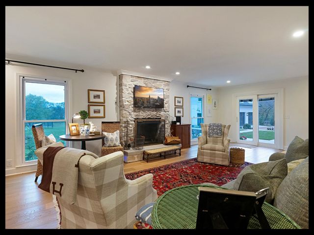 202 Deerfield Ln, Franklin, TN 37069