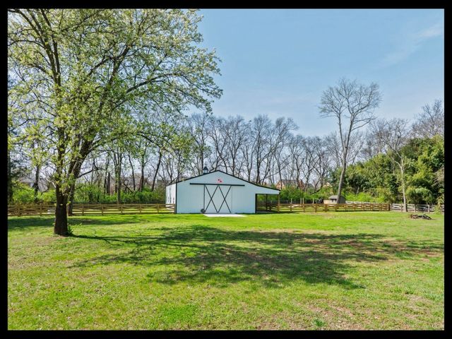 202 Deerfield Ln, Franklin, TN 37069