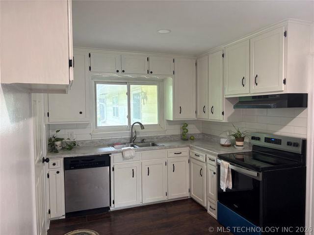 618 SE Wilshire Avenue, Bartlesville, OK 74006