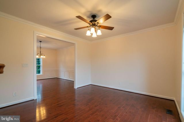 8038 HOLLAND RD, Alexandria, VA 22306