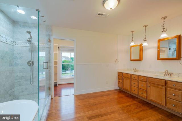 8038 HOLLAND RD, Alexandria, VA 22306